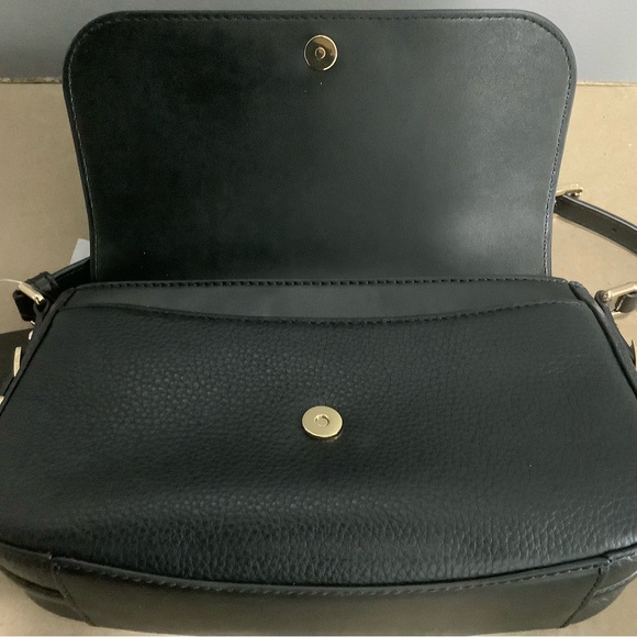 Michael Kors Bedford Legacy- NWT.. Large Flap Crossbody - Picture 3 of 4